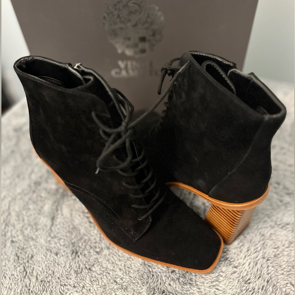 NWT Vince Camuto Dreveri Booties